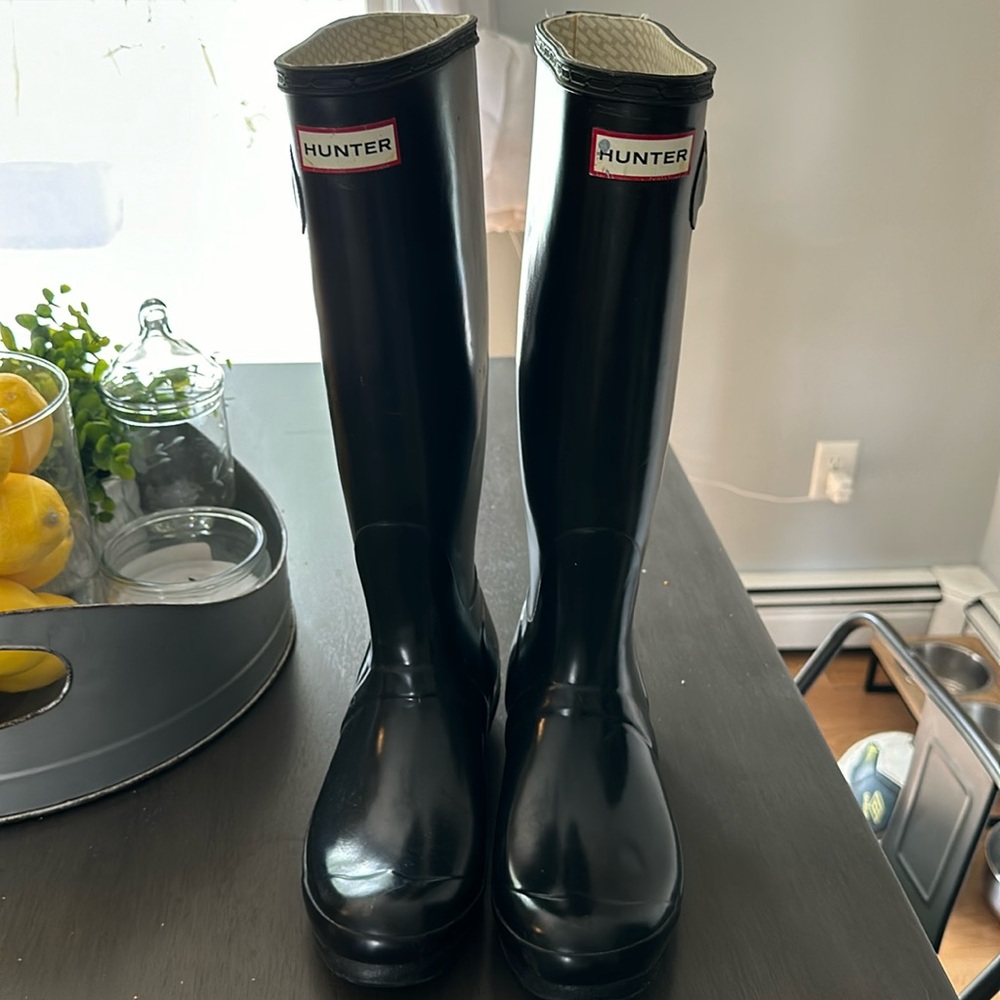 Hunter tall gloss boots